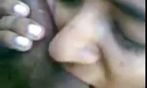 Mladi momak ima zrelu crvenu tetku porno mami