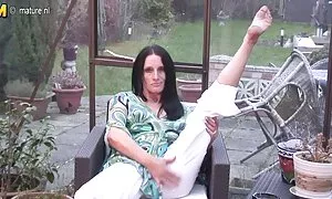 Madi Meadows film erotic xxx posjeduje ogromni snježno bijeli vibrator