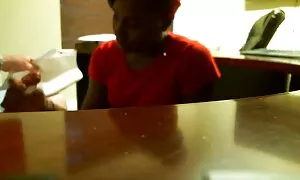 Alexis Crystal letsdoit porno ima orgiju s prijateljima