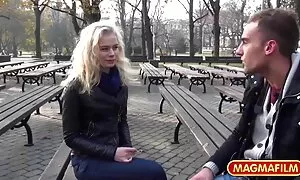 Allie porn che Haze i londonski Keyes Blowjob