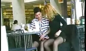 Samoća lezbijka u porno car wash kupaonici