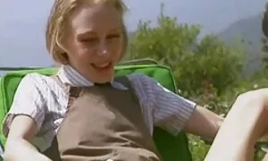 Zaveden muškarac s movies porno hd njenom guzom